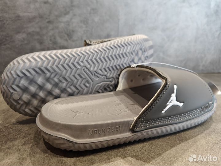 Шлепки jordan