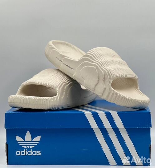 Тапки adidas adilette 22