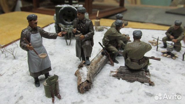 Война войной, а обед