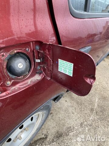 Лючок бензобака Renault Sandero 1