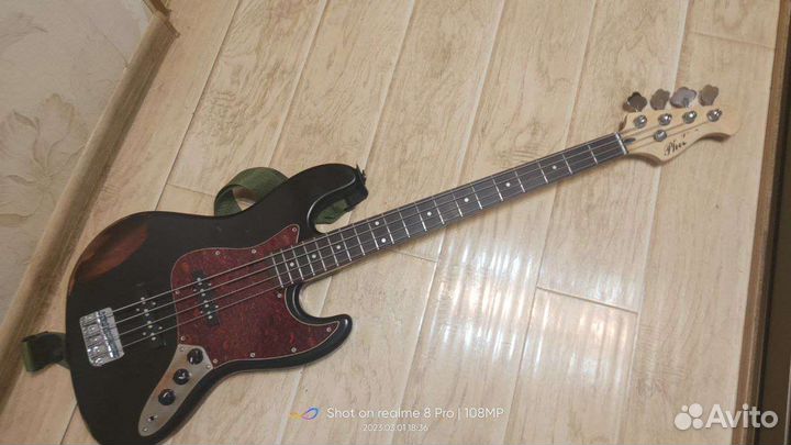 Бас гитара Phil pro