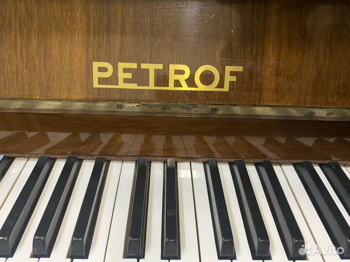 Пианино Petrof Сонатина