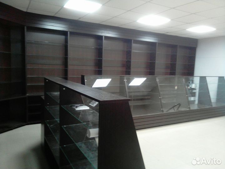 Витрины прилавки стеллажи торговое оборудование