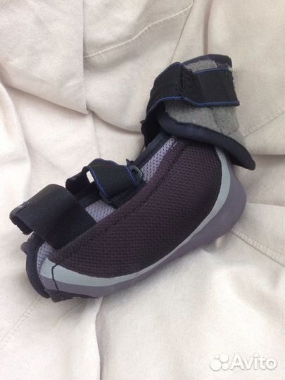 Налокотники хоккейные reebok