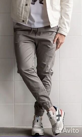 Брюки-джоггеры серые 46 размер