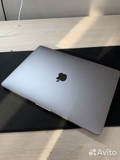 MacBook Pro 13 Mid 2018