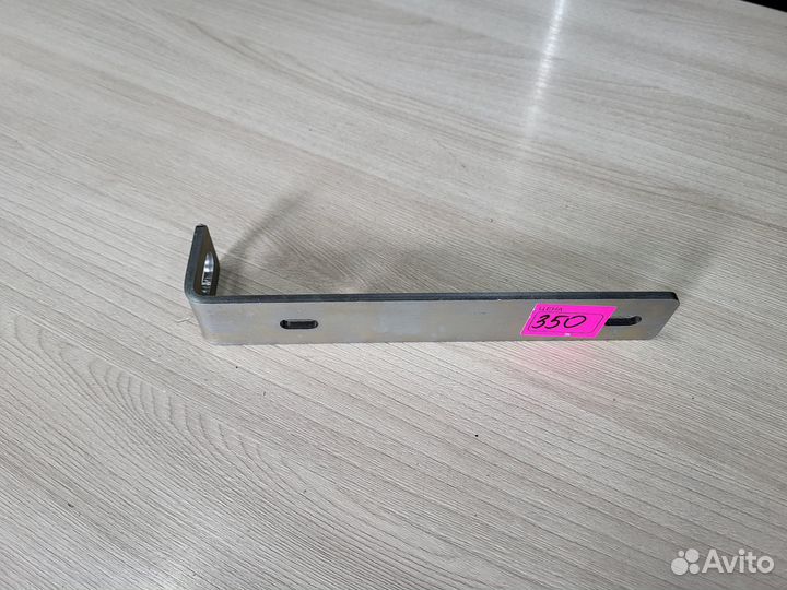 Кронштейн крыла для легкового прицепа