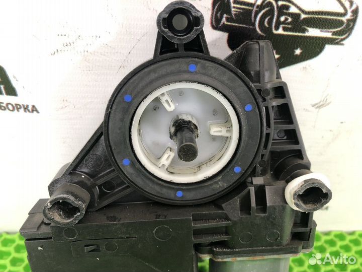 Моторчик стеклоподъемника передний левый L