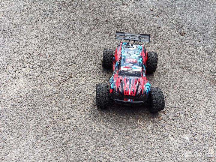 Машина на радиоуправлении