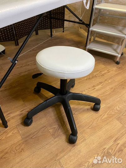 Стул круглый без спинки