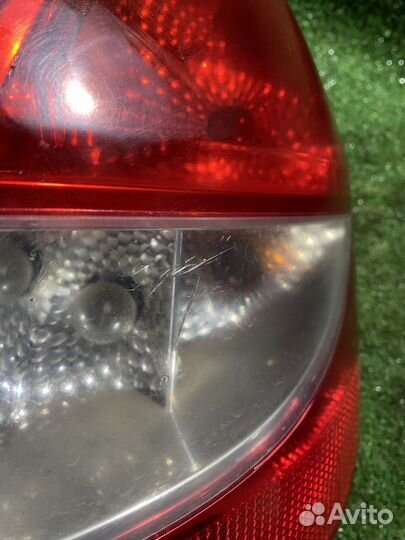 Фонарь задний правый Renault symbol