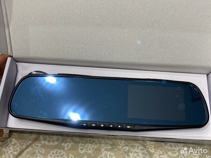 Видеорегистратор зеркало с камерой заднего вида