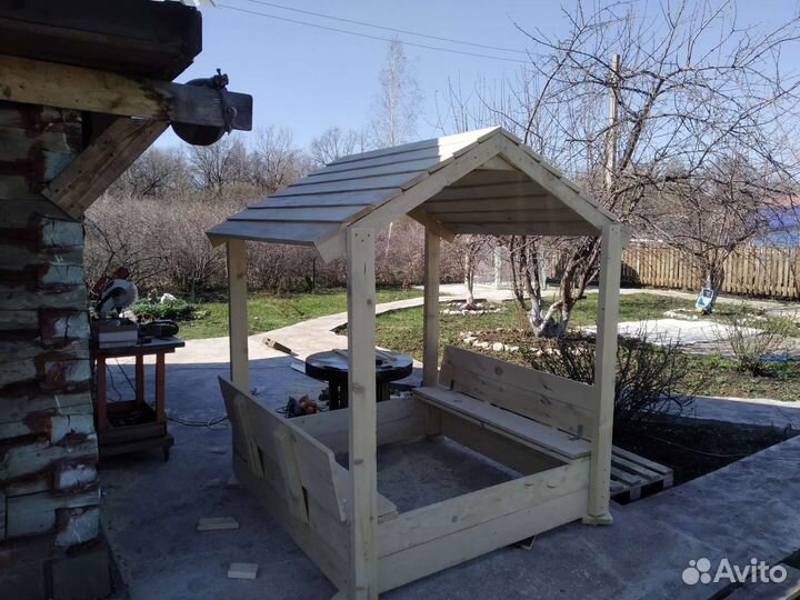 Детская песочница с крышкой