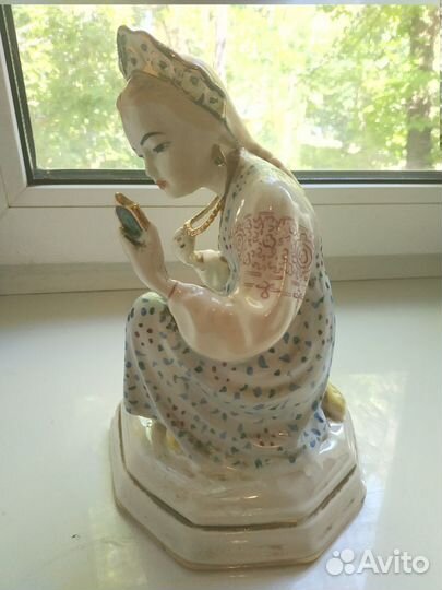 Фарфоровая статуэтка Дулёво