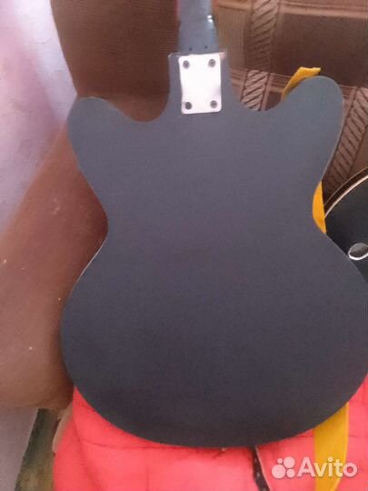 Полуакустическая гитара бу