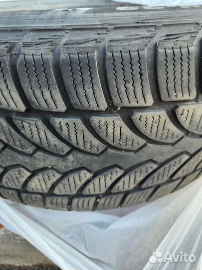 Bridgestone Blizzak LM-32 255/55 R16 95H