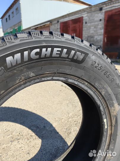 Michelin X-Ice North 4 SUV 225/65 R17 106T