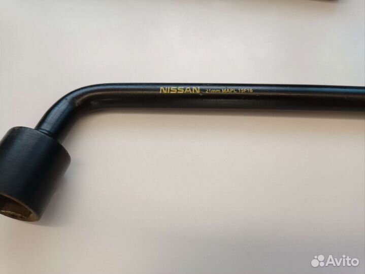 Nissan qashqai балонный ключ 21мм