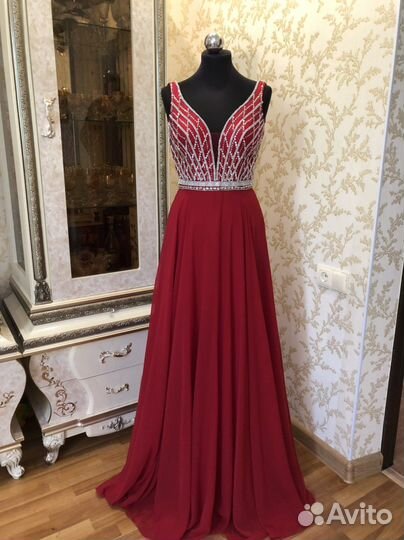Вечернее платье