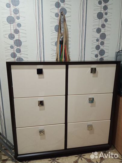 Прекрасная тумба для обуви в прихожую