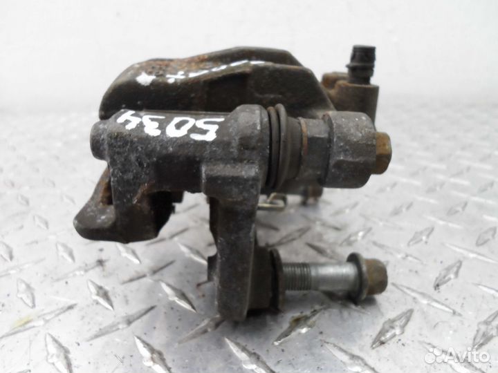 Суппорт задний правый Hyundai Sonata 7 LF