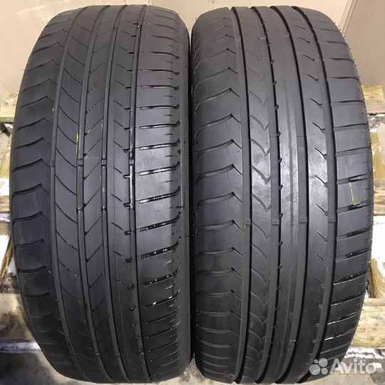 Goodyear EfficientGrip 215/55 R17 94V