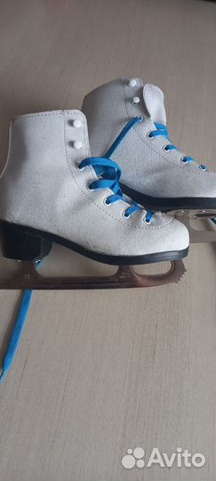 Коньки фигурные для девочки