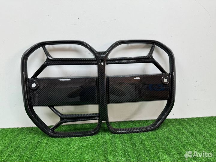 Решетка радиатора CSL асс карбон BMW G22 G23
