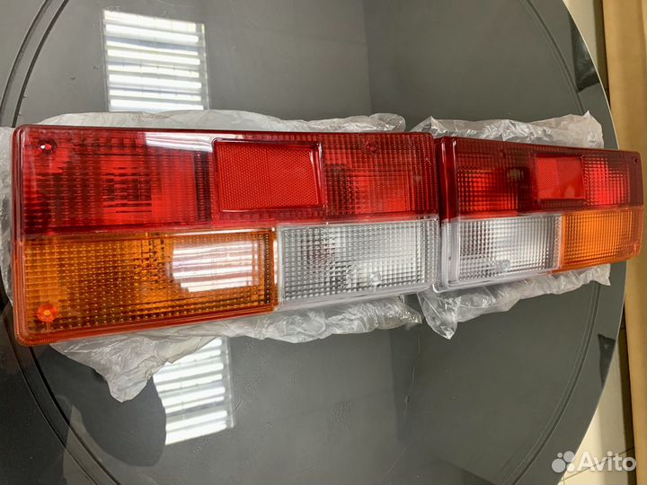 Задние фонари ваз 2107 новые правый / левый