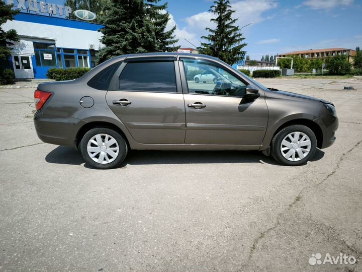 LADA Granta 1.6 МТ, 2019, 100 000 км