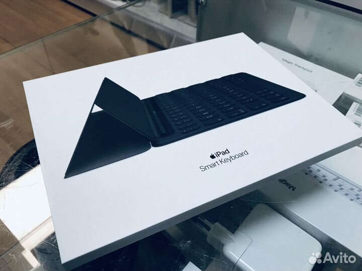 Apple Smart Keyboard для iPad 10.5 Ростест