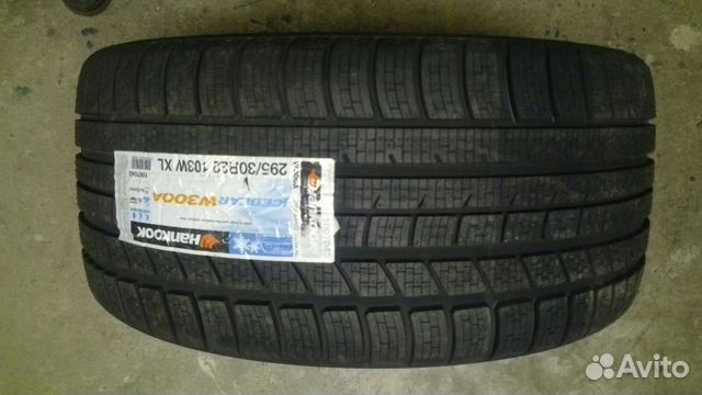 Hankook Winter I'Cept Evo2 W320 295/30 R22 103W