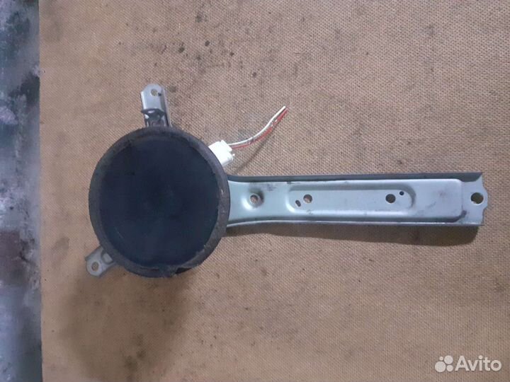 Динамик правый Toyota Estima Emina TCR20