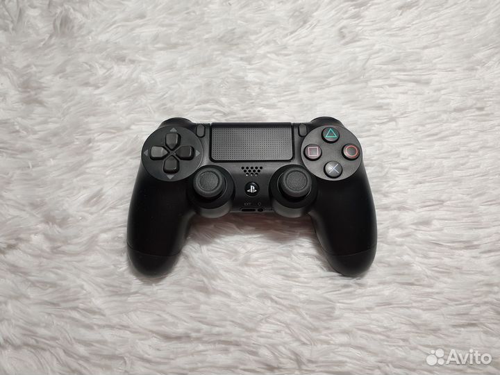 PS4 Slim 1Tb 2208 + GTA 5, GOW Ragnarok. Отс