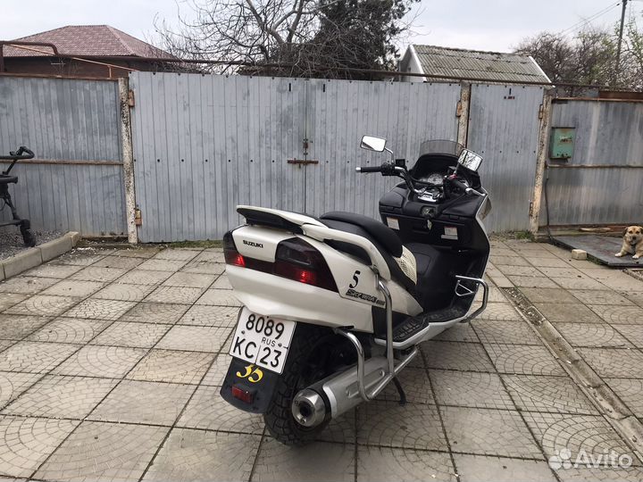 Продам максискутер Suzuki skywave 400