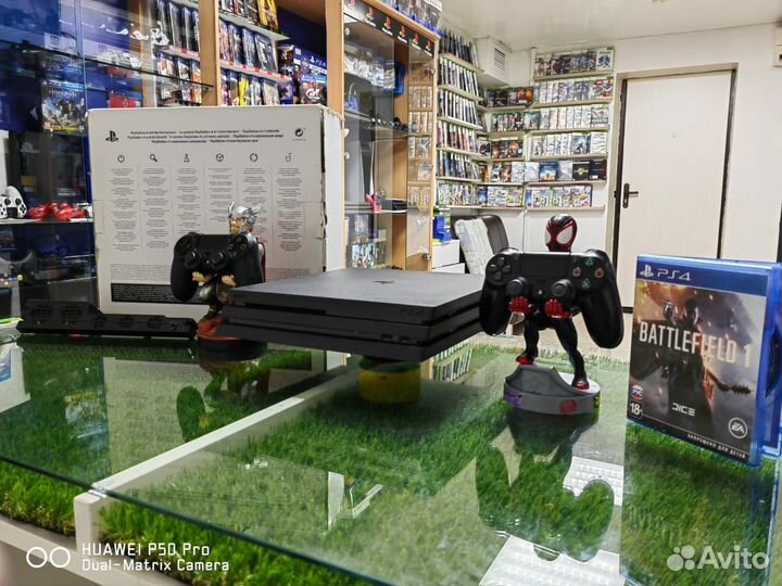 PS4 PRO 1TB(7208) 2 Геймпада/1 Диск/Подставк/GTA5