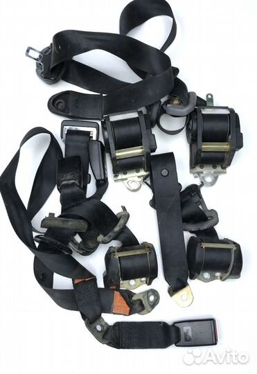 Тойота Карина Ремни безопасности -комплект