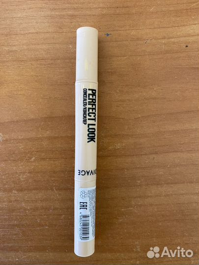 Консилер и корректор для макияжа