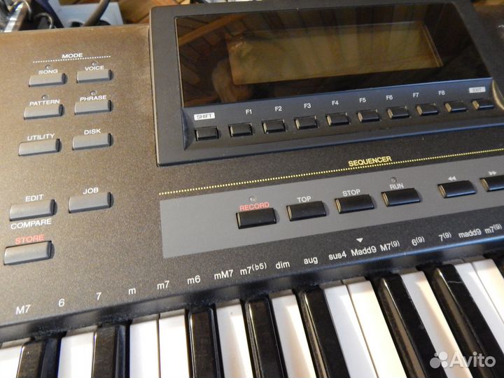 Синтезатор yamaha QC - 300