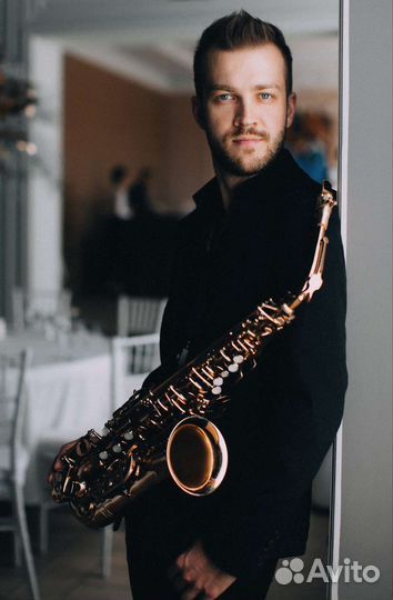 Саксофонист