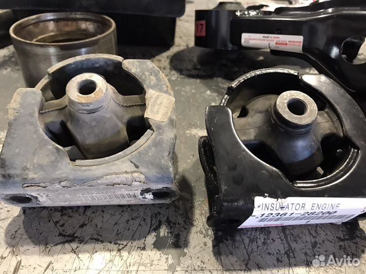 Подушки двигателя toyota ipsum acm21