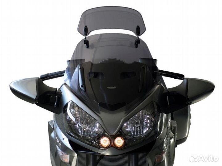 Ветровое стекло MRA GTR 1400 (07-14)