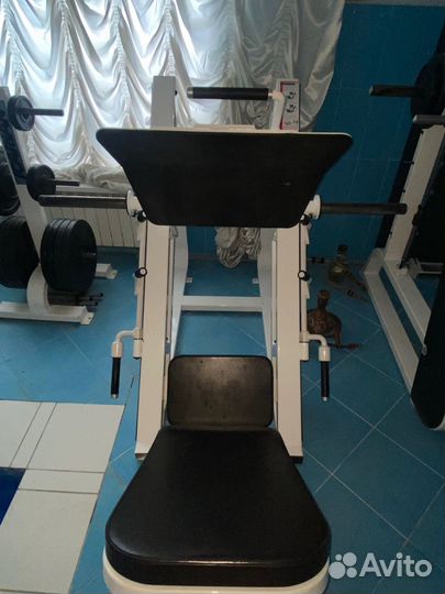 Тренажер жим ногами Precor Icarian