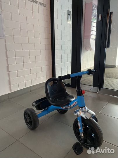 Детский трехколесный велосипед