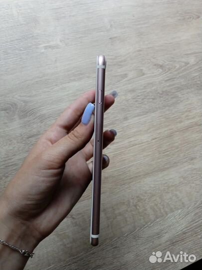 Телефон iPhone 6s