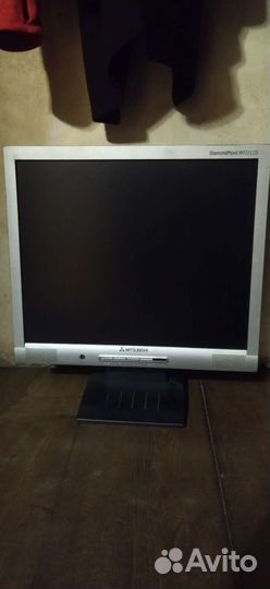 Монитор Mitsubishi DiamondPoint VM72 LCD