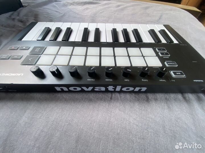 Novation launchkey mini