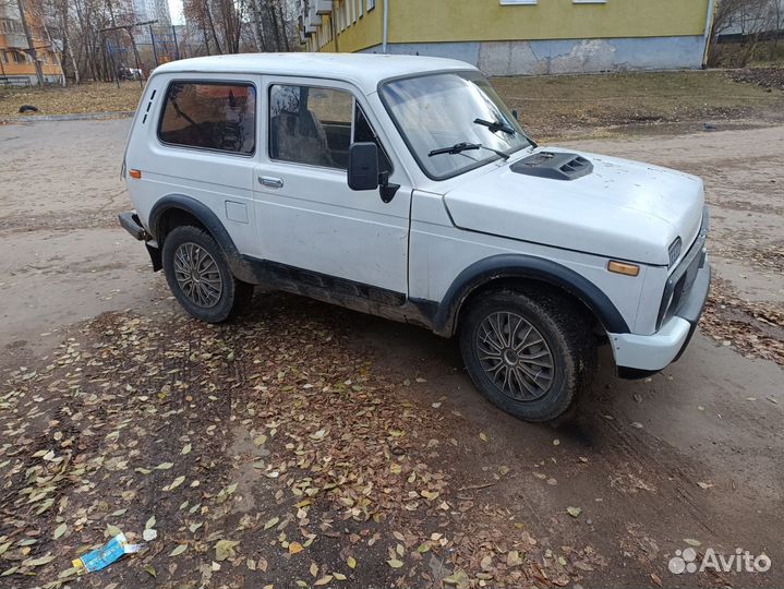 LADA 4x4 (Нива) 1.6 МТ, 1993, битый, 300 000 км