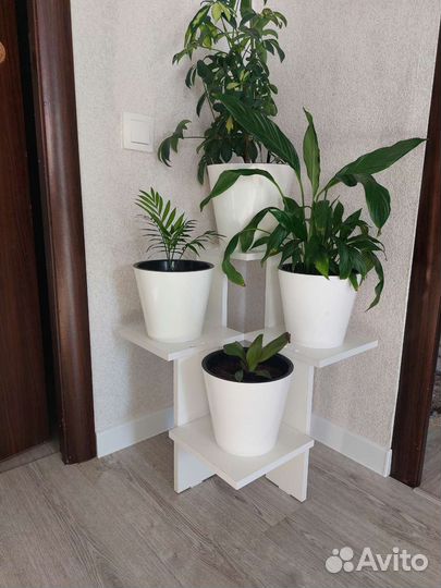 Полка для цветов напольная