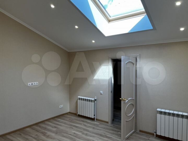 2-к. квартира, 63 м², 4/4 эт.